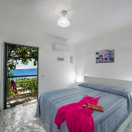 Sea Side Solandra Apartman
