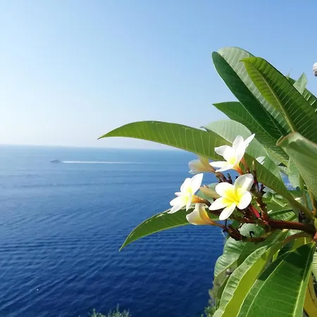 Sea Side Solandra Apartman Praiano